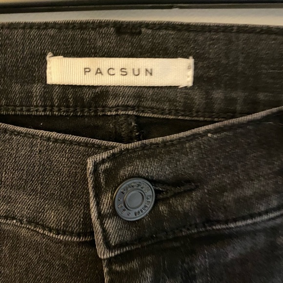 Pacsun size 28 black jeans ripped at knee high waist never worn - Picture 2 of 4